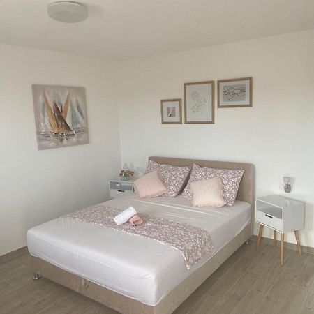 Studio Apartman Mare トロギール エクステリア 写真