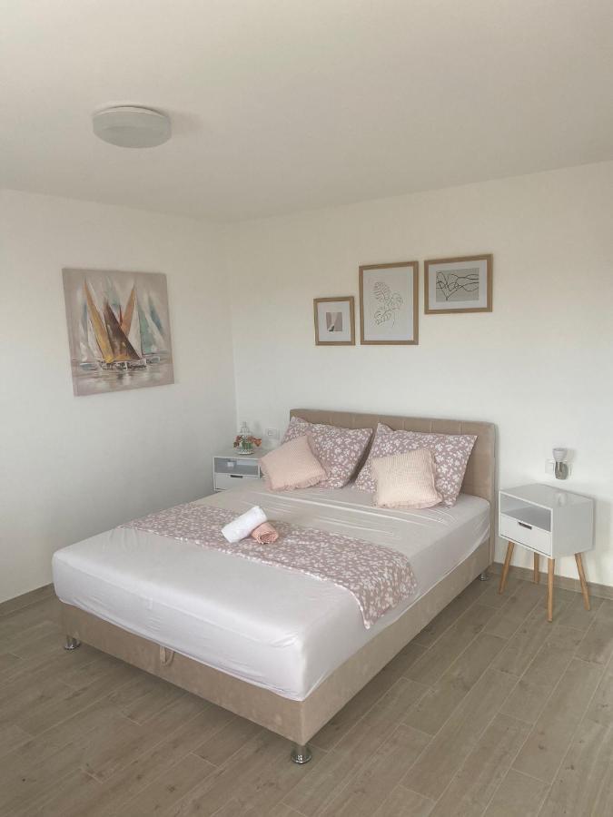 Studio Apartman Mare トロギール エクステリア 写真